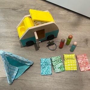 Lovevery Wooden Camper Toy Set